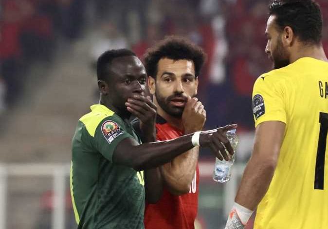ساديو ماني يرفض الاحتفال باللقب الإفريقي مع جماهير ليفربول بسبب محمد صلاح